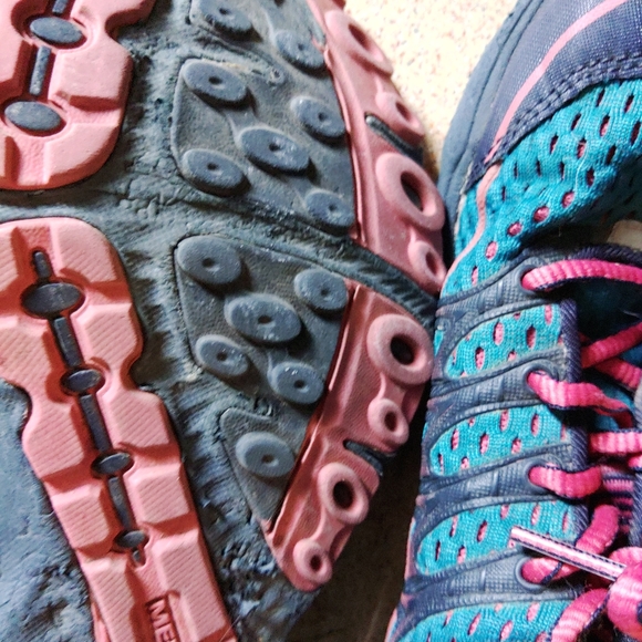 Merrell Running Shoes - Picture 2 of 4